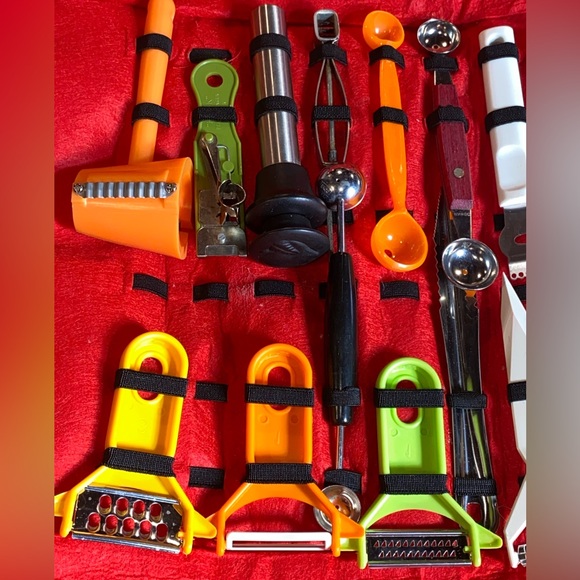 MCM Vintage 23 Piece Garnish Set w/ Case - Picture 2 of 13